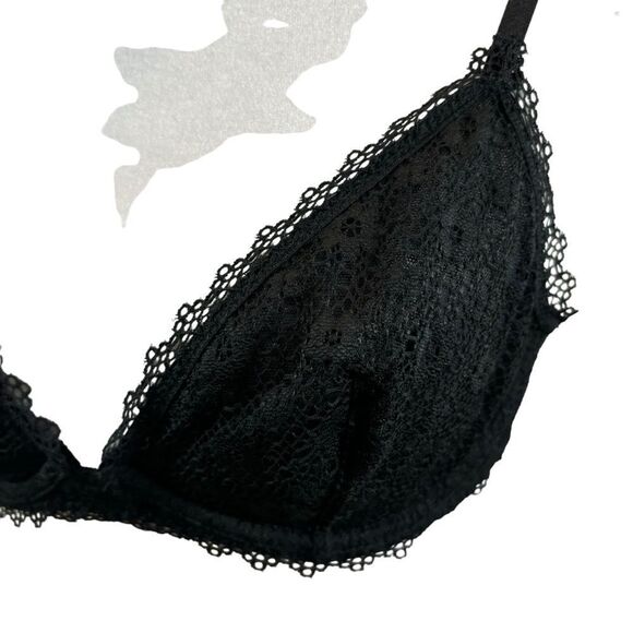Ladies Victoria’s Secret Brand Black Lace Bralette with Underwire Size Medium - Picture 7 of 9